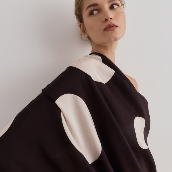 The CANDELA silk scarf wrap 120cm  / chocolate
