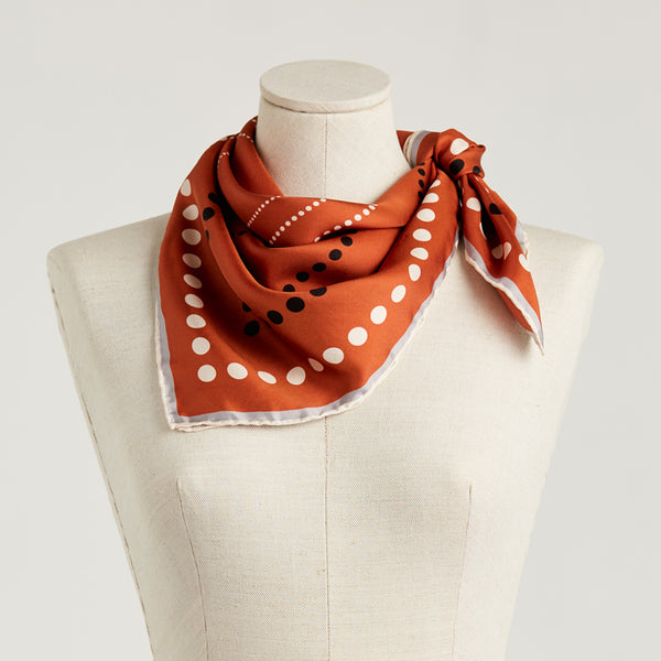 luxury silk scarf, ideal gift, pañuelo de seda de lujo, ideal como regalo