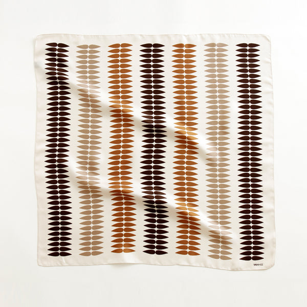 Leaf Scarf Brown