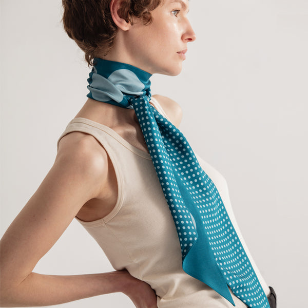 luxury silk scarf, ideal gift, pañuelo de seda de lujo, ideal como regalo